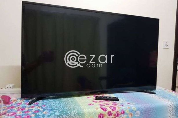 Samsung 49inch smart TV@1600Qr photo 1