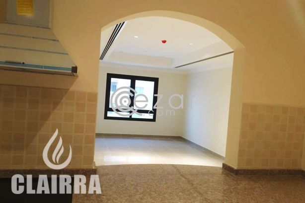 Affordable Fully Furnished Apartment with Marina View photo %index%