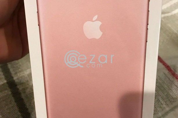Apple iPhone 7 PlusBrand New - Sealed - Unlocked photo 2