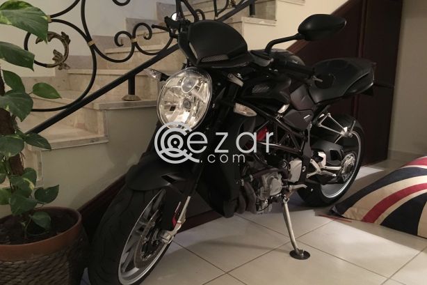 MV AGUSTA 1090 BRUTALE 2015 photo 2