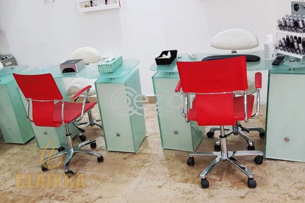 Furnished Beauty Salon with All Facilities photo %index%