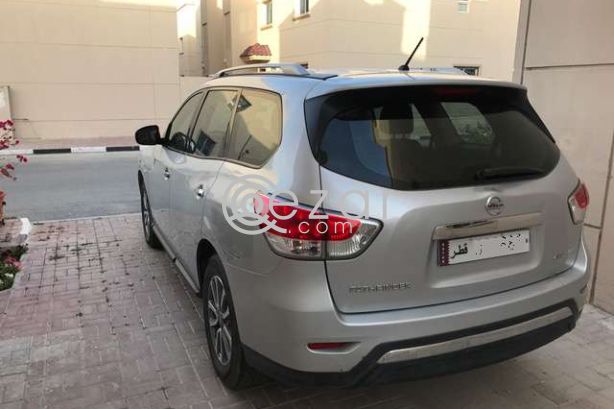 2013 Nissan pathfinder photo 1