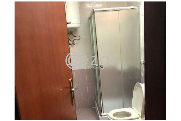 Fully-furnished bedroom for execuive bachelor / bachelor colleagues share photo 3