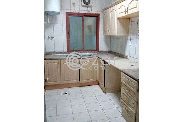 Two Bhk for family and Exicutive Bachilor contact number 33619839 photo %index%