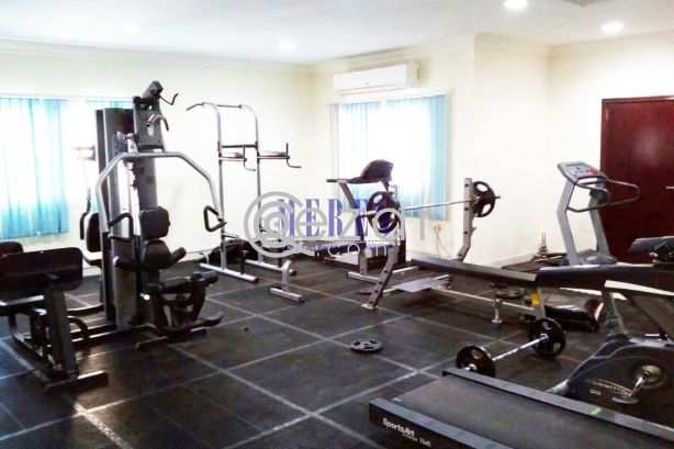 5 Bedroom Villa in a Compound in Abu Hamour photo %index%