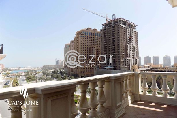 Serene Home 3 B/R Apt. at Qanat Quartier - FREE 1 MONTH RENT - صورة %index%