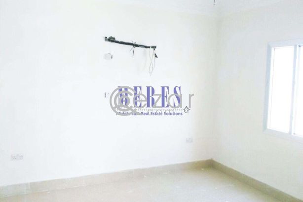 5 Bedroom Stand Alone Villa in Al Waab - صورة %index%