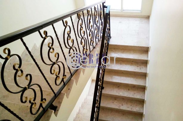 5 Bedroom Villa in a Compound in Abu Hamour photo %index%