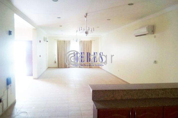 3 Bedroom Compound Villa in Ain Khaled - صورة %index%