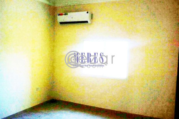 3 Bedroom Compound Villa in Abu Hamour - صورة %index%