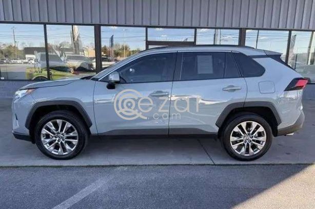 Buy Neatly  Used 2023 Toyota RAV4 XLE Premium - صورة 1