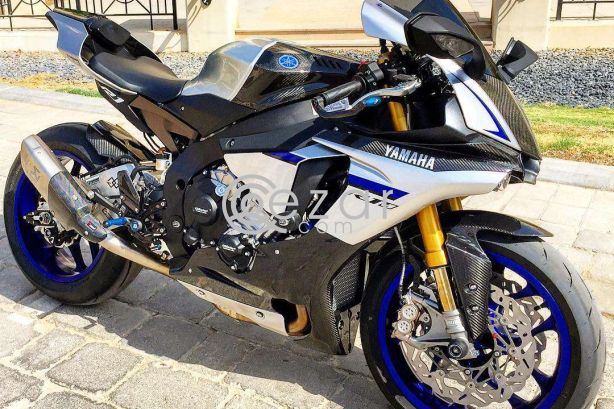 2015 YAMAHA R1M - صورة 2