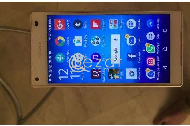 Sony Xperia Z5 compact photo 2