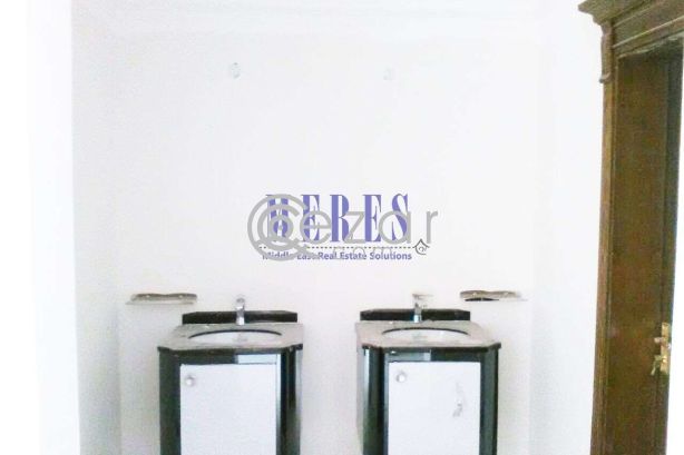 5 Bedroom Stand Alone Villa in Al Waab - صورة %index%