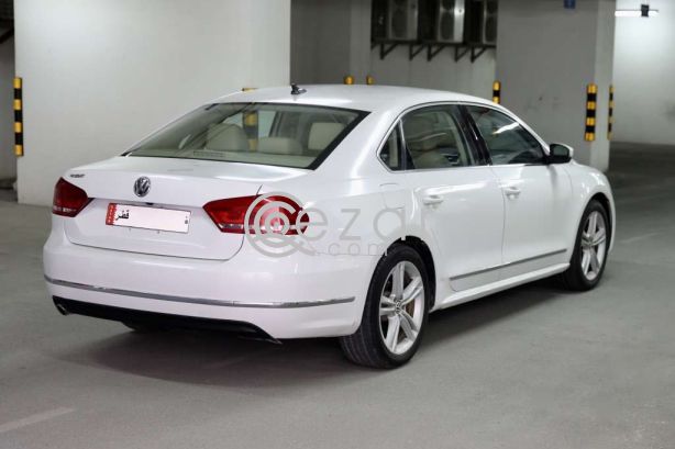VOLKSWAGEN PASSAT 2013 - صورة 4