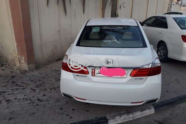 Almost new car for sale photo 3