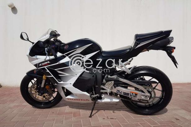 2016 Honda CBR 600 RR ABS photo 2