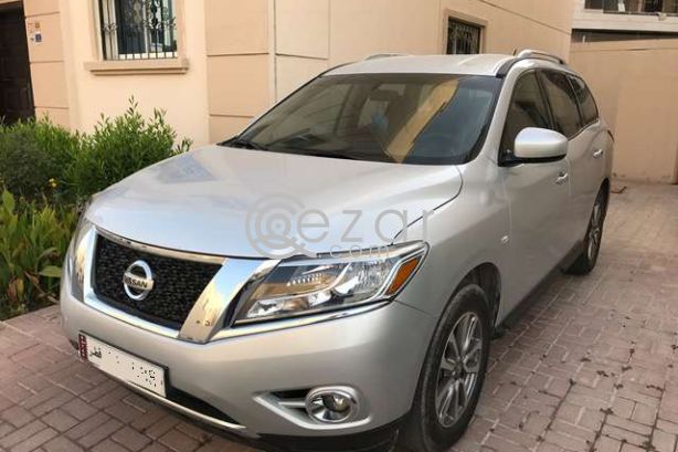 2013 Nissan pathfinder photo 4