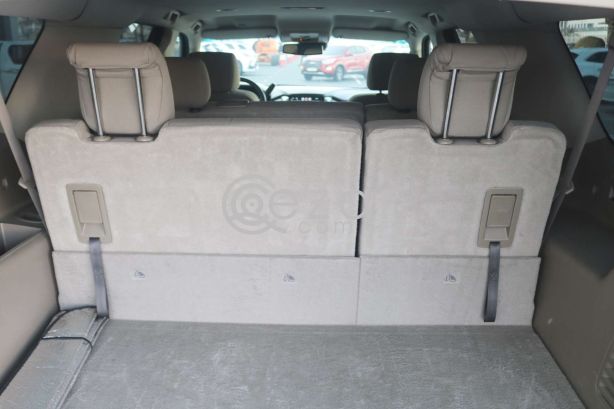 Chevrolet Suburban  LT  2017 photo 5
