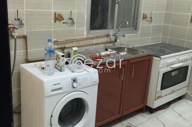 Fully furnished Bedroom with sharing bathroom in Najma only Indians photo 6