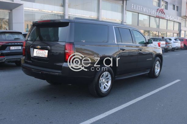 Chevrolet Suburban  LT  2017 photo 4