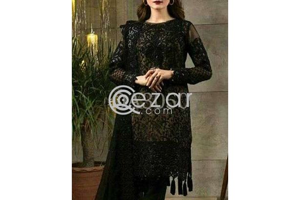 On hand heavy and Lawn dresses photo 1