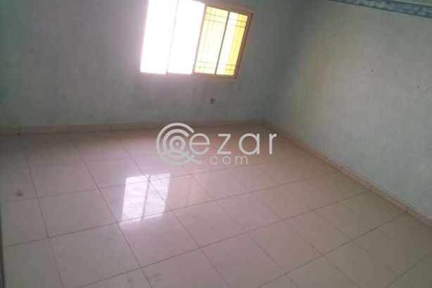 STUDIO/1BHK/2BHK FAMILY ACOMADATION THUMAMA photo %index%