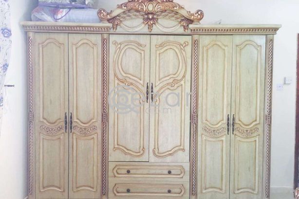 package; Bed king size+Dressing Table+Cupboards photo 3