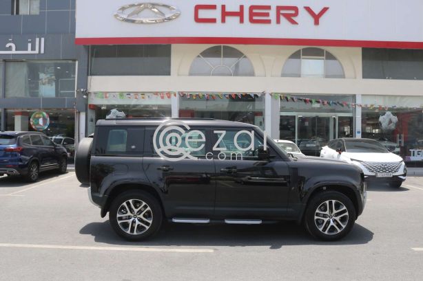 Land Rover Defender  2023 photo 2