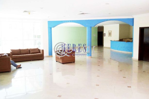 5 Bedroom Villa in a Compound in Abu Hamour photo %index%