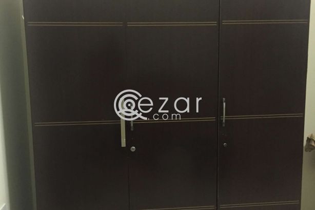 Cupboard (3 door) photo 2