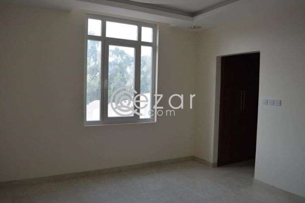 6 bedrooms Villa for rent - صورة %index%