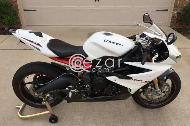 2016 Triumph Daytona 675R ABS - صورة 1