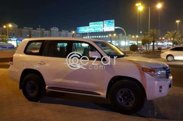 Land cruiser model 2011 in a very good condition photo 2