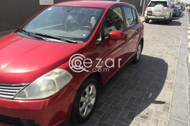 Nissan tiida photo 2