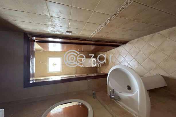 Bed space available for ladies in AL Nasr near mirqab mall - صورة %index%