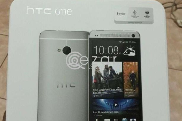 HTC one M7 in mint condition photo 1