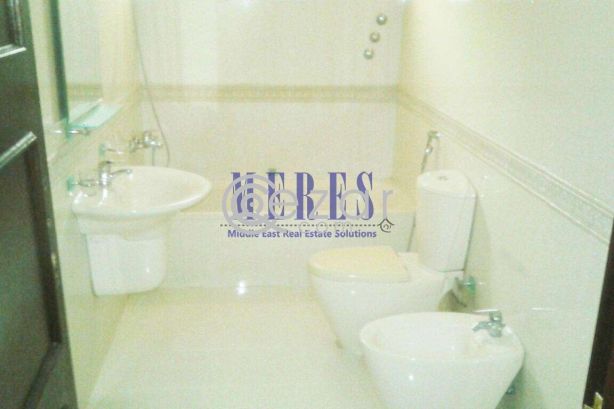 5 Bedroom Unfurnished Villa in Al Waab - صورة %index%