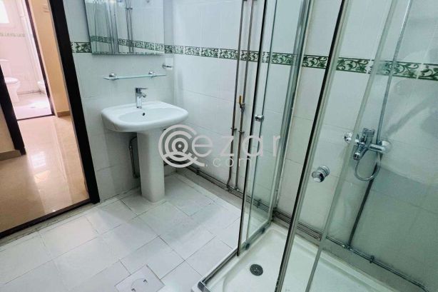 Affordable 2BHK Flat – Fereej Kulaib Area - صورة %index%