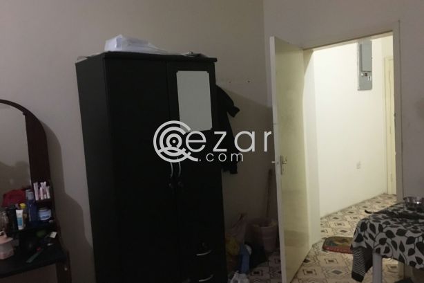 Indian Family accommodation 1BHK (Bed Room size 20 X15 ) with seperate bath room for Indian family for 2 month or long term period photo 3