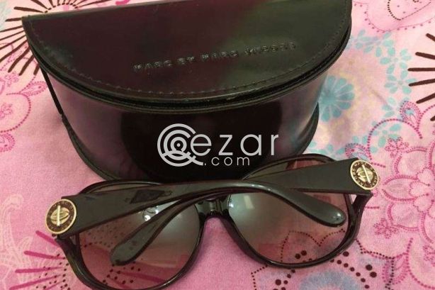 Authentic MARC JACOBS SG FOR WOMEN photo 1