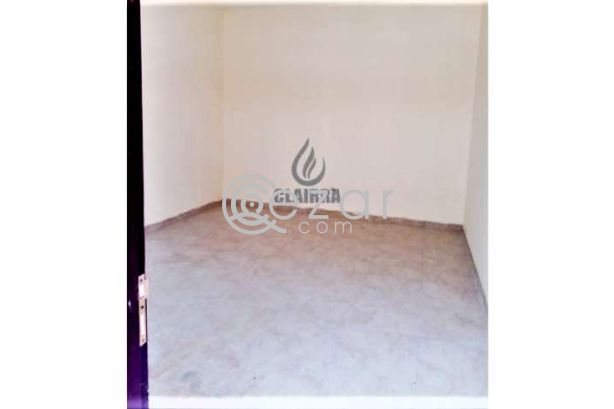 Fantastic 172 Labor Camp Rooms for Rent - صورة %index%