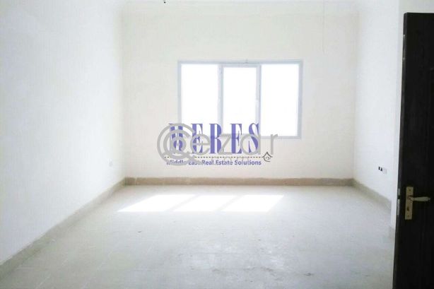 5 Bedroom Stand Alone Villa in Al Waab - صورة %index%