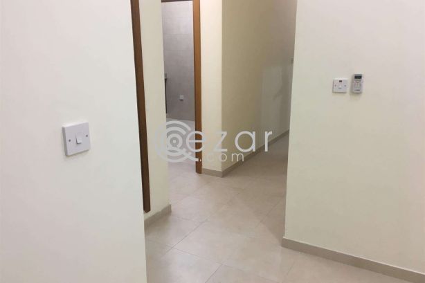 Brand New 3 BHK proper flat apartment without gypsum partition available at muntaza fereej abdul azeez near apolo clinic signal only for family photo %index%