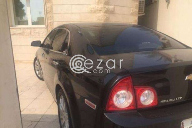 2011 Chevrolet Malibu - Full option photo 2