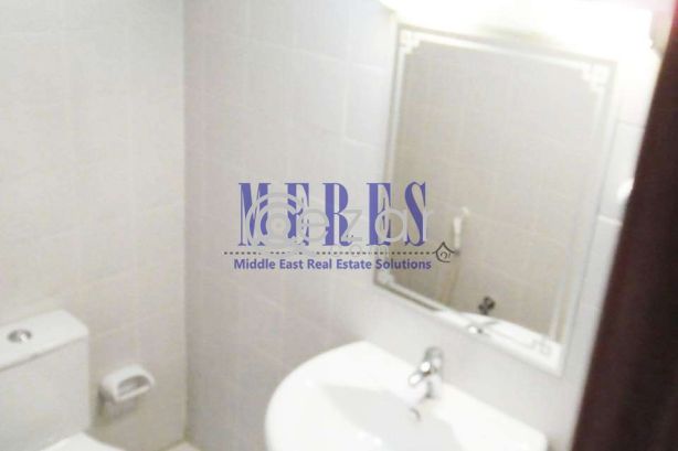 5 Bedroom Villa in A Compound in Muraikh - صورة %index%