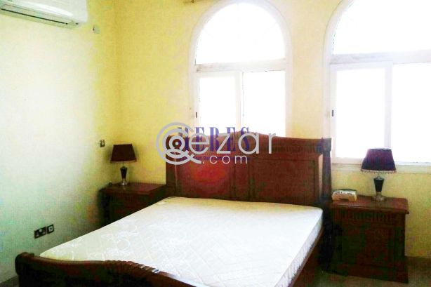 5 Bedroom Compound Villa in Abu Hamour - صورة %index%