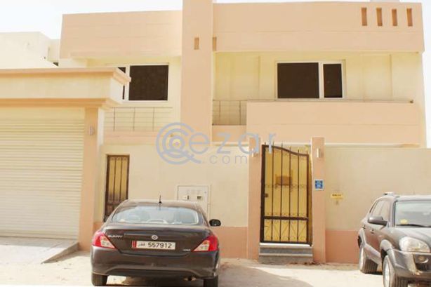 Studio Flat inside Villa available in Al Duhail area. - صورة %index%