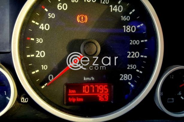 2008 Volkswagen Touareg V-6 photo 3