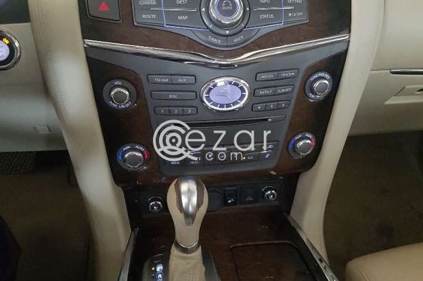 VIP Infiniti QX56 2011 perfect condition photo 9